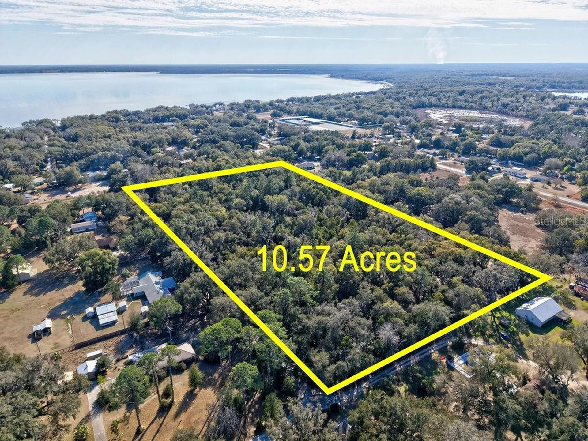 SE 129 Court Ocklawaha FL 32179
