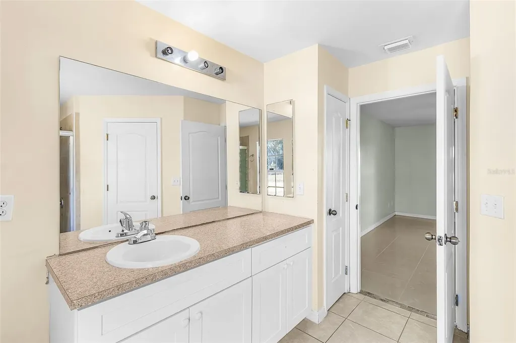 3809 NE 17th Avenue Cape Coral FL 33909