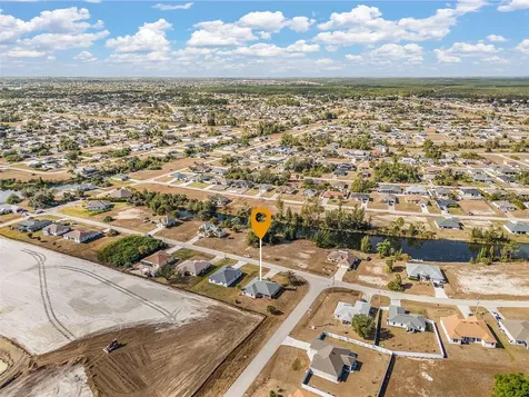 3809 NE 17th Avenue Cape Coral FL 33909