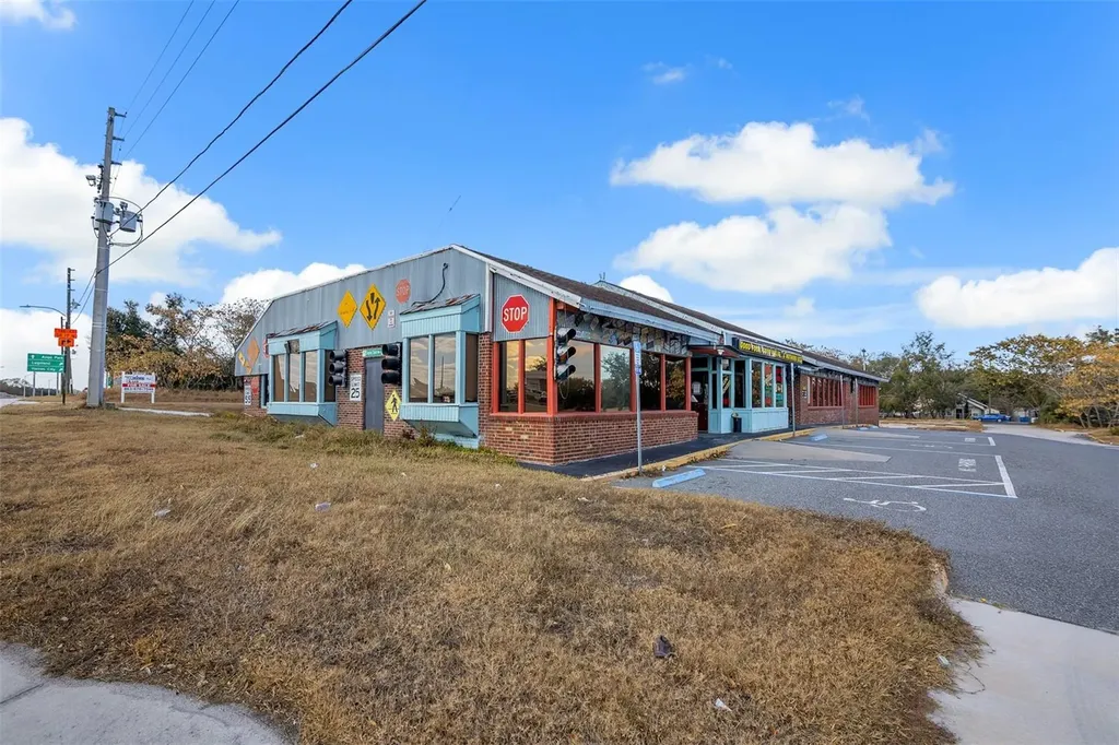 210 State Road 60 W Lake Wales FL 33853