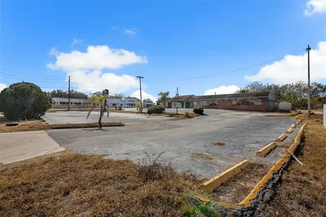 210 State Road 60 W Lake Wales FL 33853