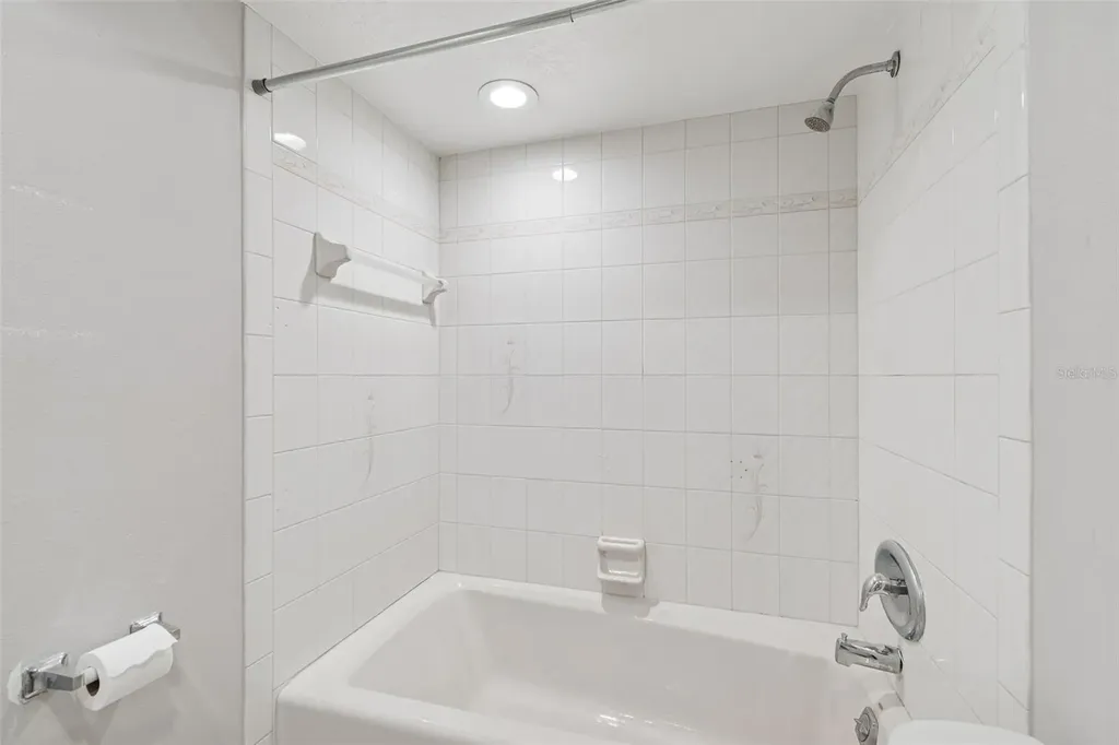 308 Brentwood Drive Temple Terrace FL 33617