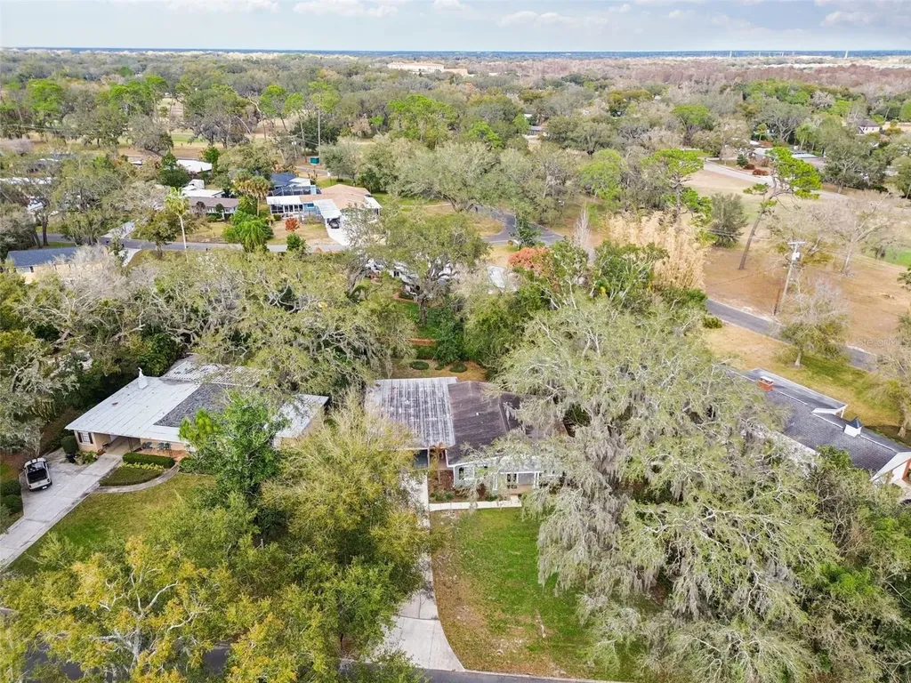 308 Brentwood Drive Temple Terrace FL 33617