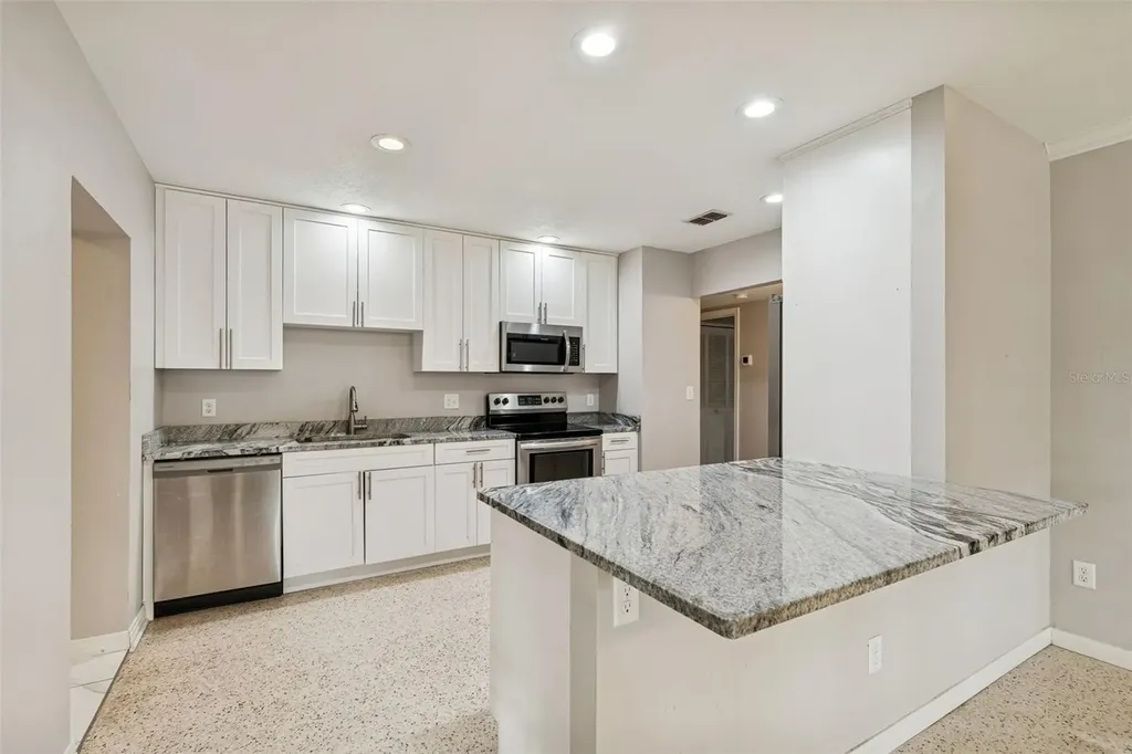 308 Brentwood Drive Temple Terrace FL 33617