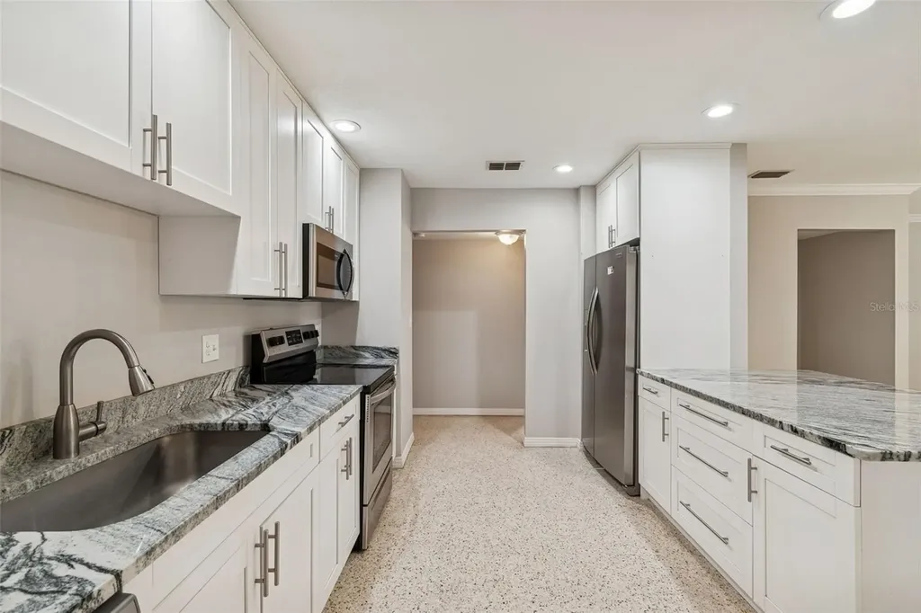 308 Brentwood Drive Temple Terrace FL 33617