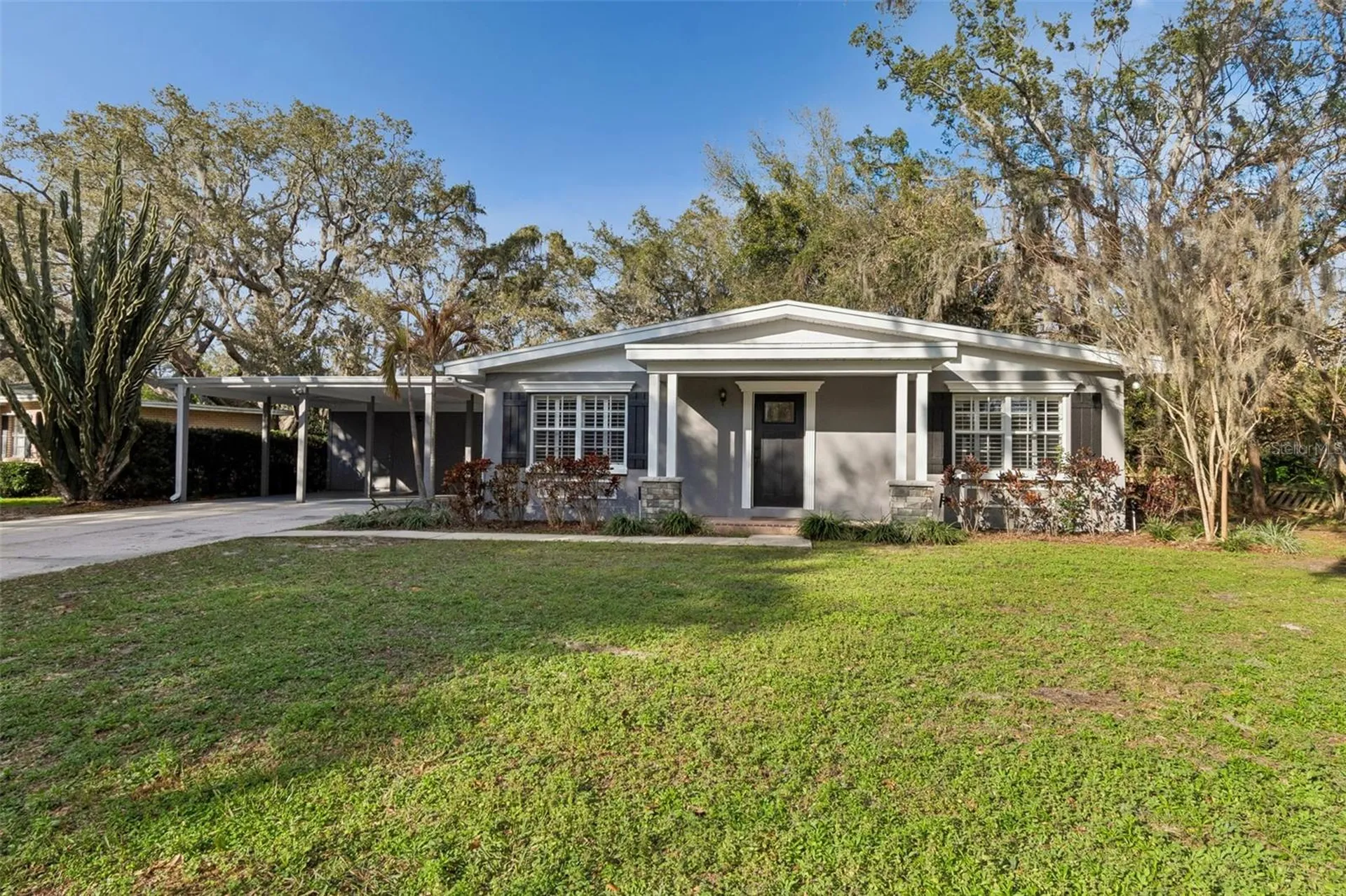 308 Brentwood Drive Temple Terrace FL 33617