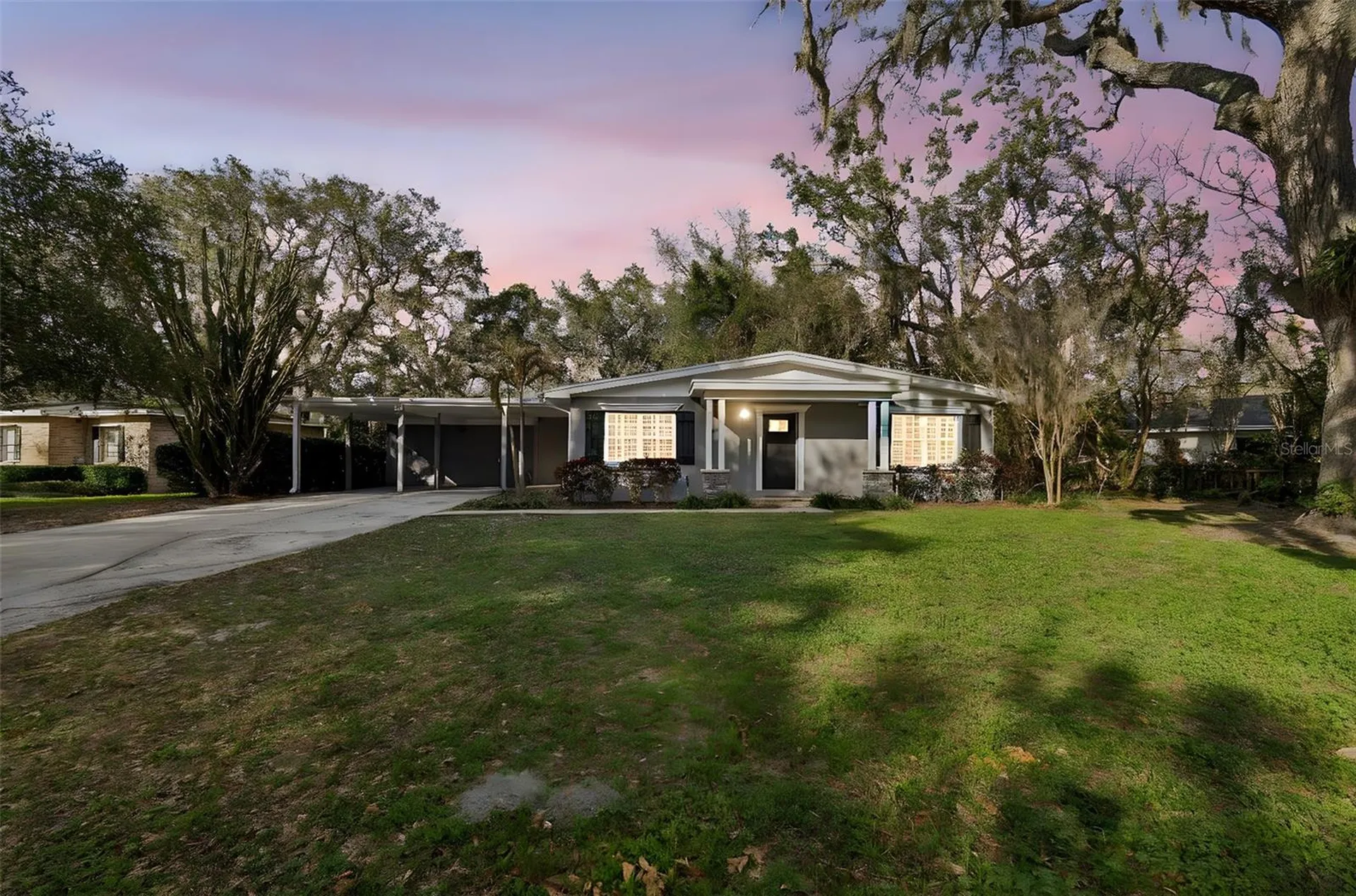 308 Brentwood Drive Temple Terrace FL 33617