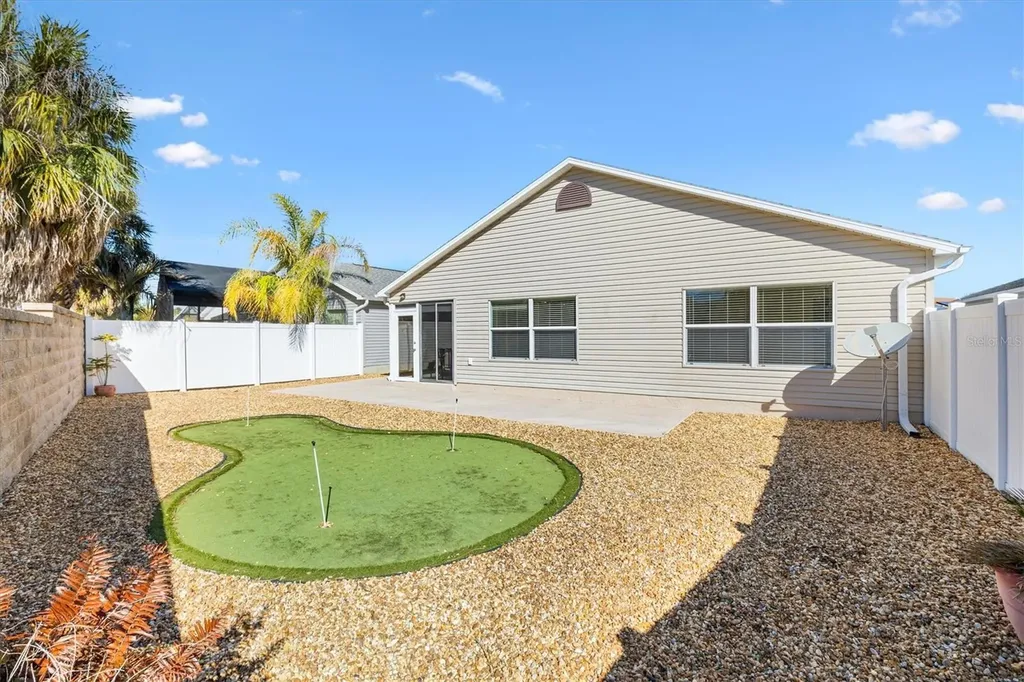 2610 Lindewood Street The Villages FL 32163