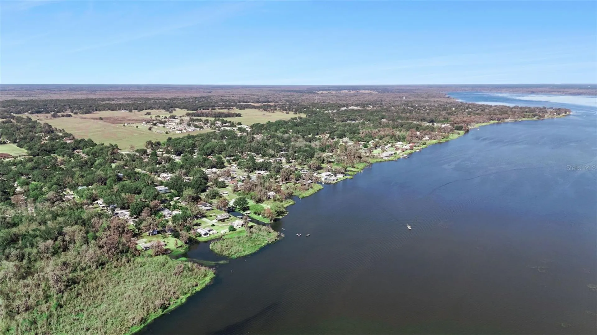 645 Cr 485a Lake Panasoffkee FL 33538
