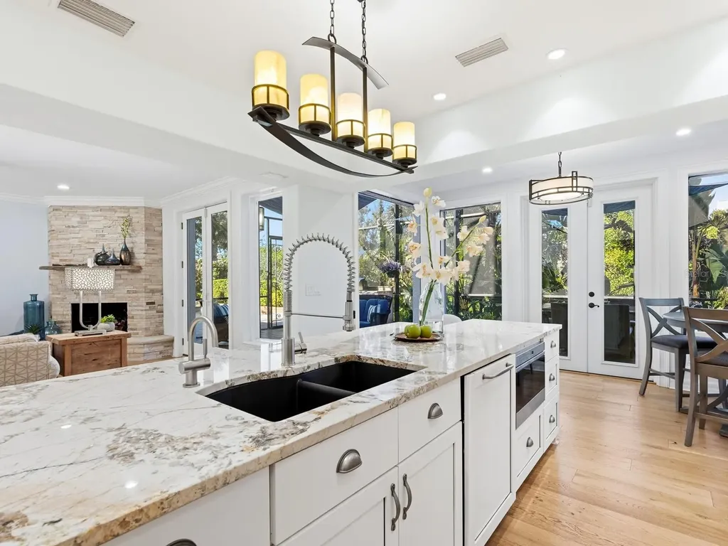 6934 Belgrave Drive Siesta Key FL 34242