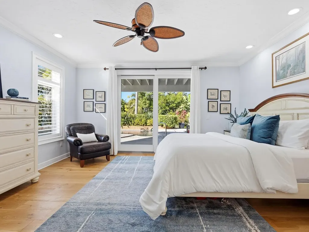 6934 Belgrave Drive Siesta Key FL 34242