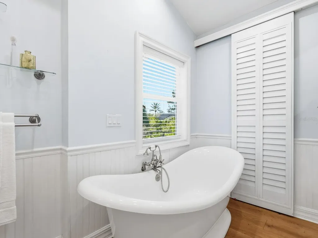 6934 Belgrave Drive Siesta Key FL 34242