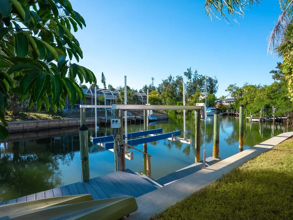 6934 Belgrave Drive Siesta Key FL 34242
