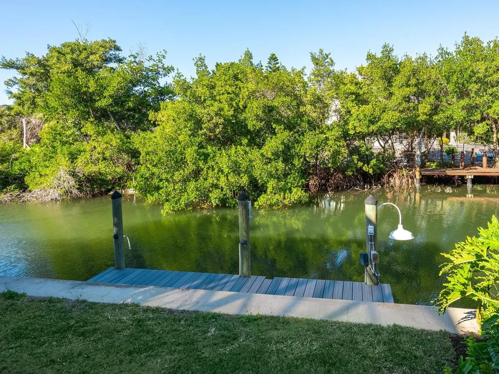 6934 Belgrave Drive Siesta Key FL 34242