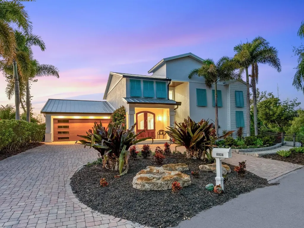 6934 Belgrave Drive Siesta Key FL 34242