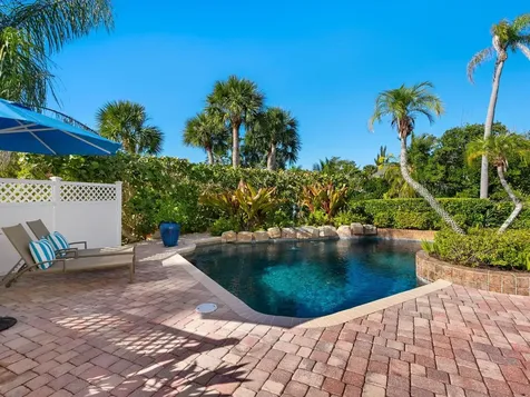 6934 Belgrave Drive Siesta Key FL 34242