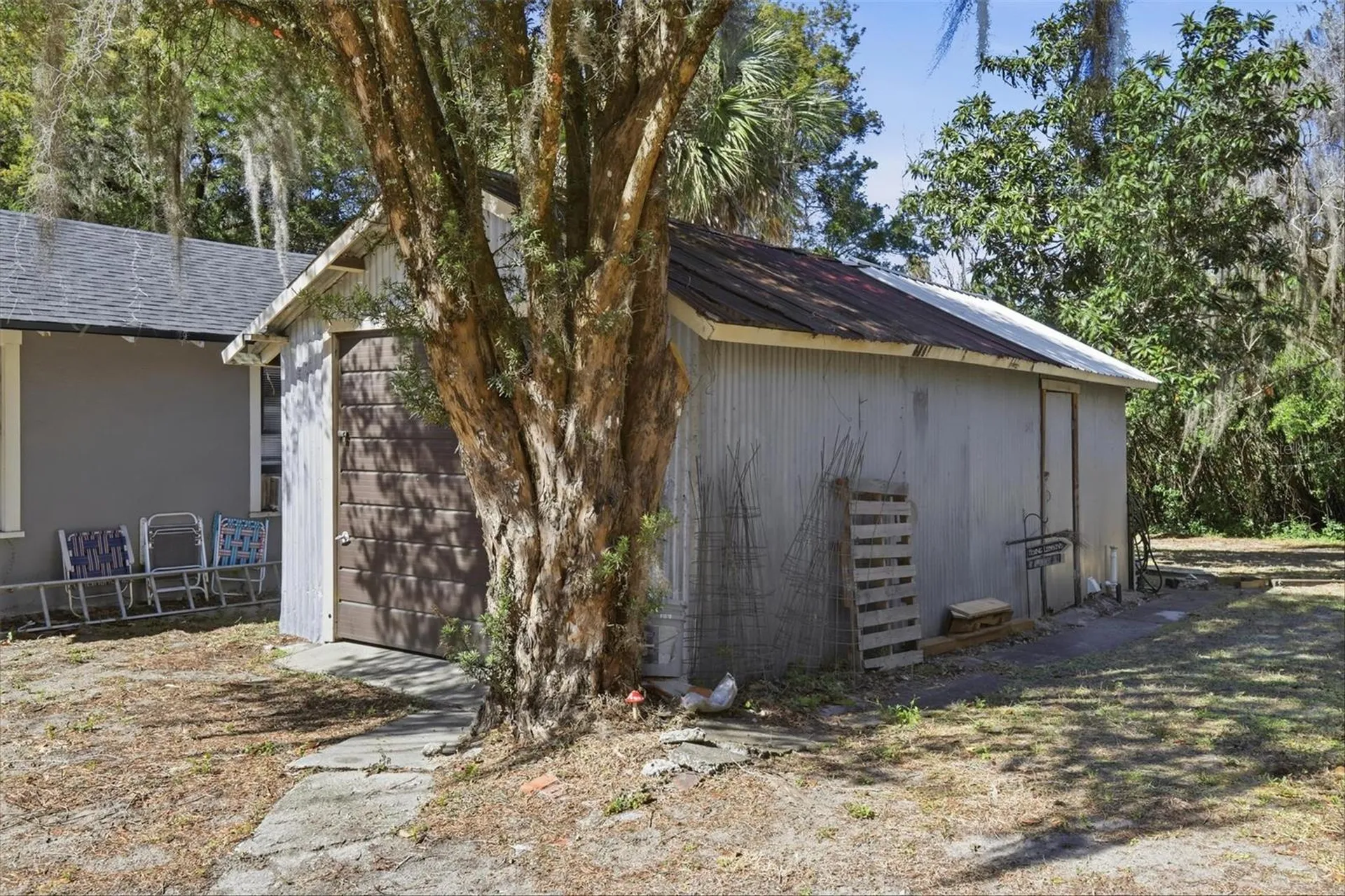 319 W University Avenue Deland FL 32720