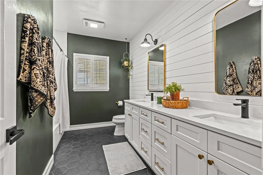 180 Sweet Bay Avenue New Smyrna Beach FL 32168