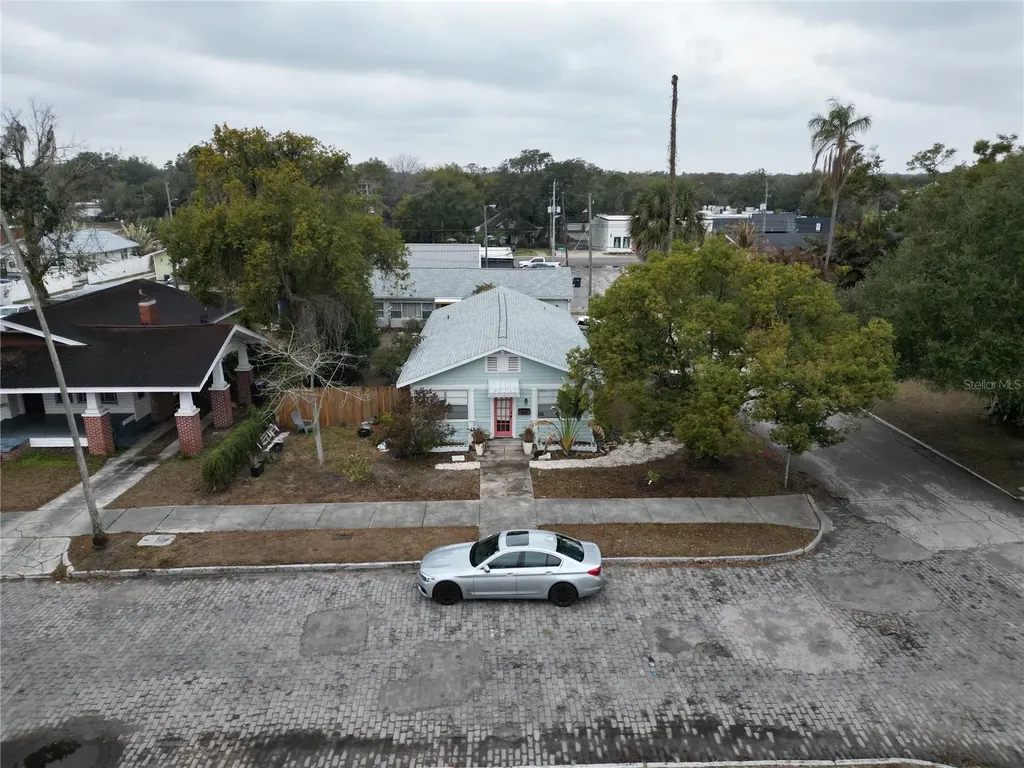 5810 N Suwanee Avenue Tampa FL 33604
