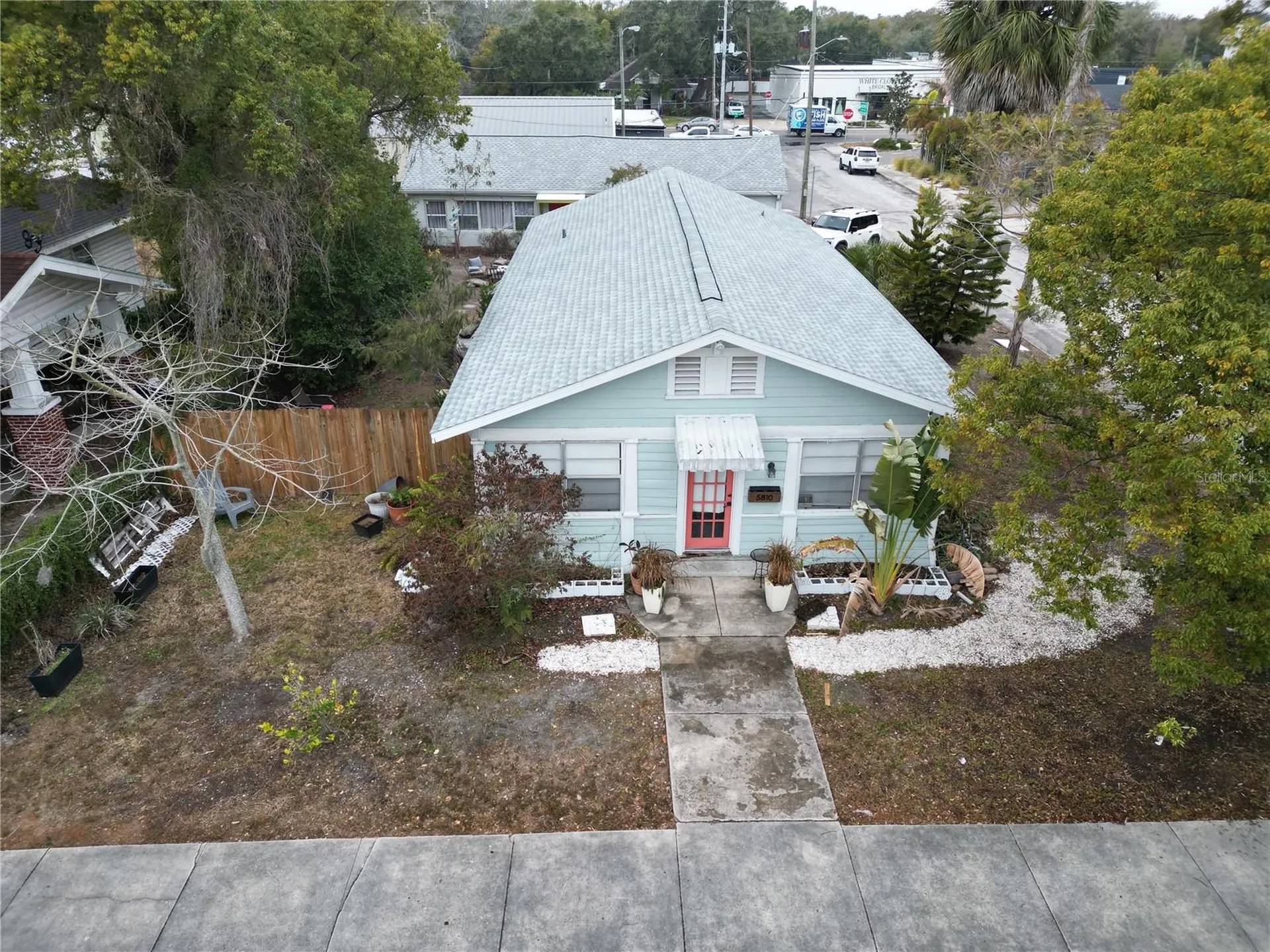 5810 N Suwanee Avenue Tampa FL 33604