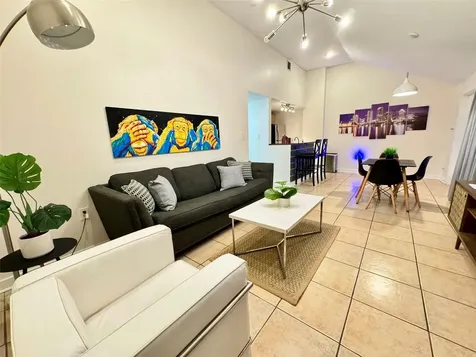 5810 N Suwanee Avenue Tampa FL 33604