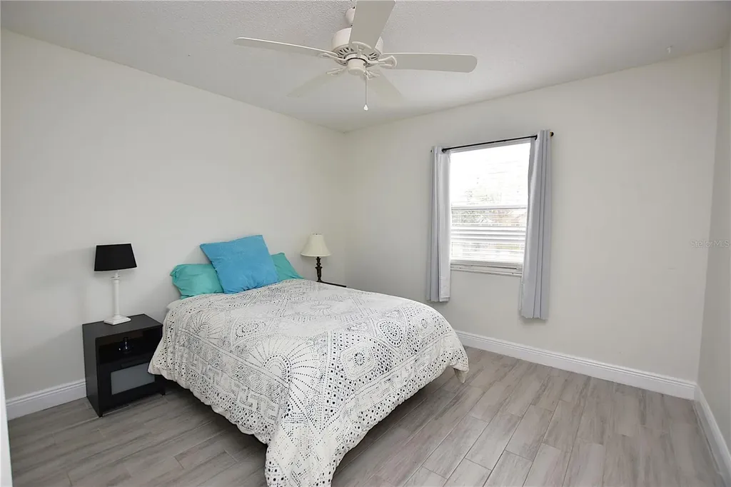 2022 Hatteras Point Lakeland FL 33813