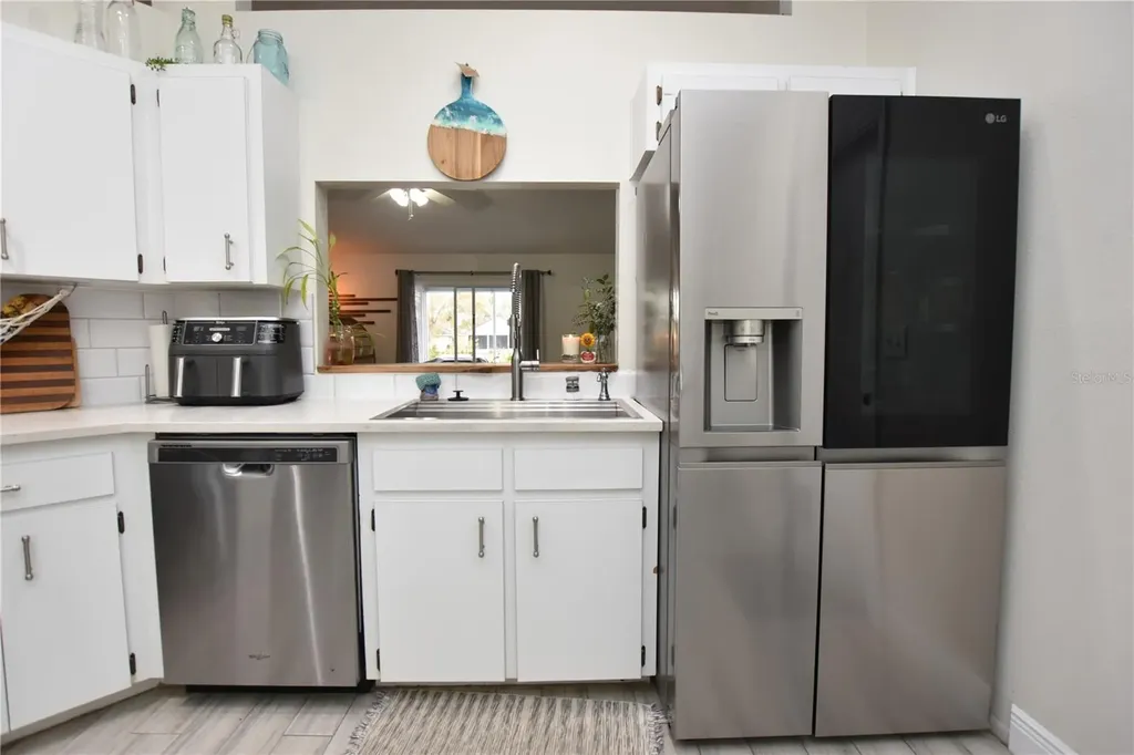 2022 Hatteras Point Lakeland FL 33813