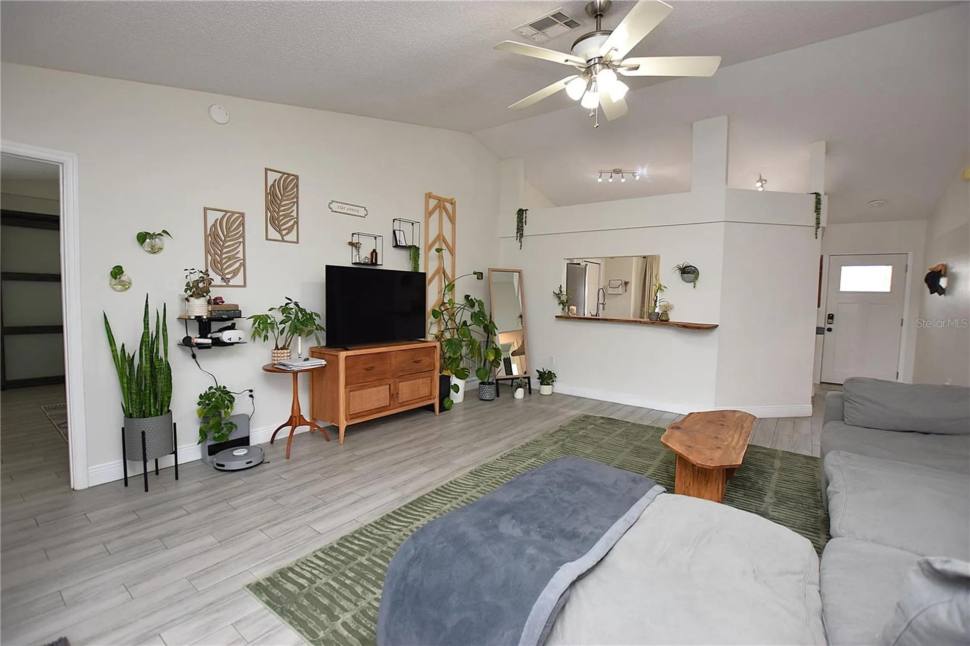 2022 Hatteras Point Lakeland FL 33813
