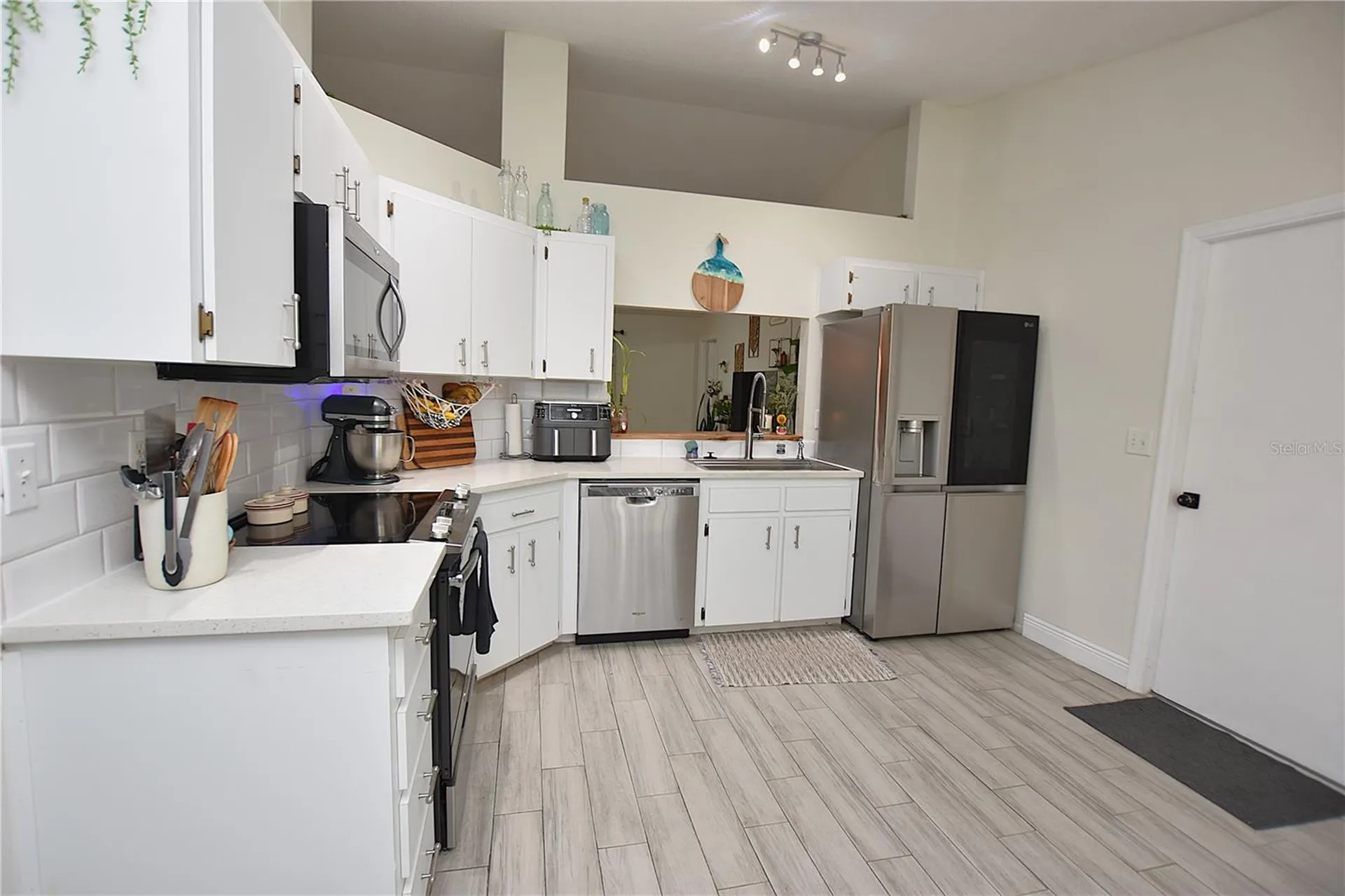 2022 Hatteras Point Lakeland FL 33813