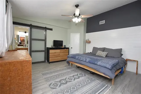 2022 Hatteras Point Lakeland FL 33813