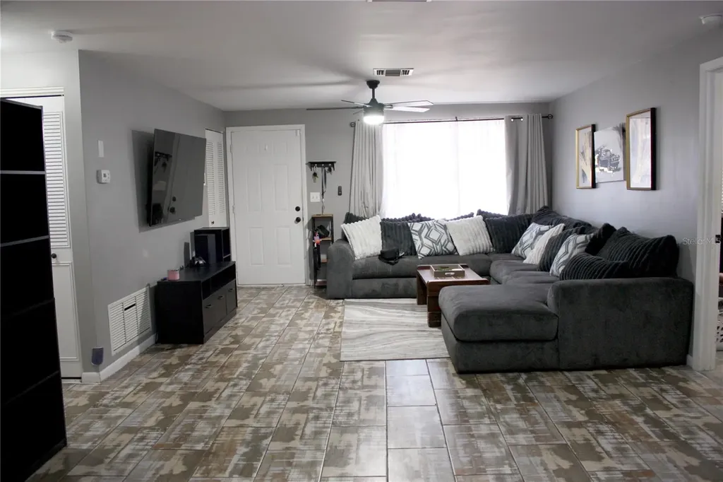 2071 Canal Road Deltona FL 32738
