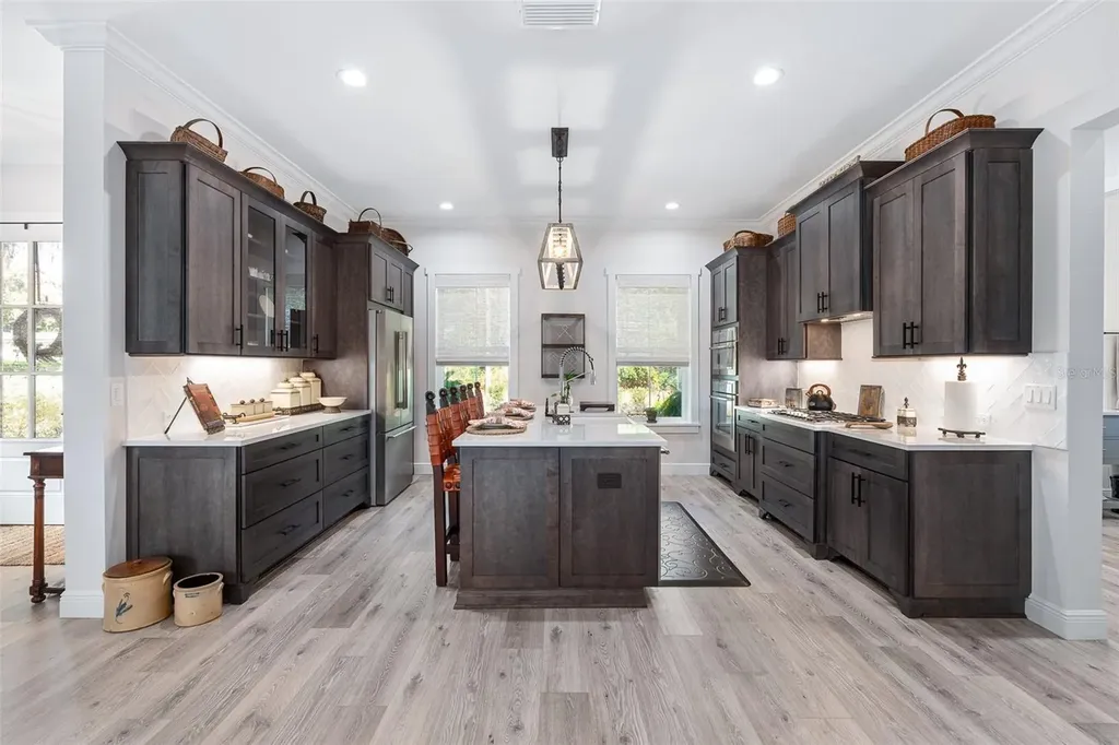 622 W 11th Avenue Mount Dora FL 32757