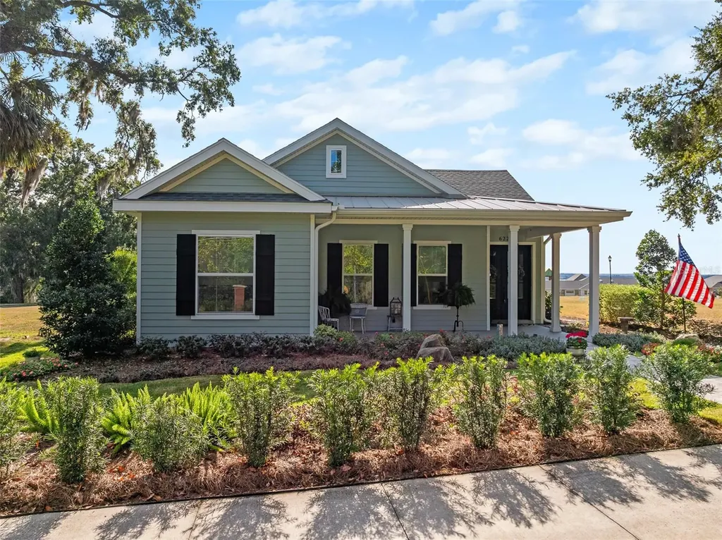 622 W 11th Avenue Mount Dora FL 32757