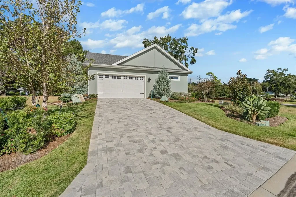 622 W 11th Avenue Mount Dora FL 32757