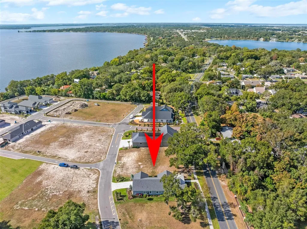 622 W 11th Avenue Mount Dora FL 32757