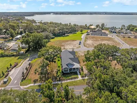 622 W 11th Avenue Mount Dora FL 32757