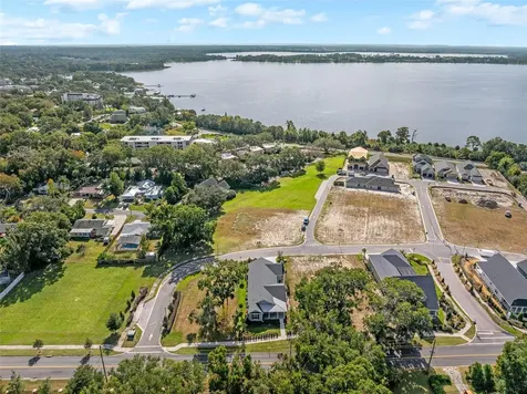 622 W 11th Avenue Mount Dora FL 32757