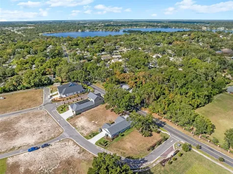622 W 11th Avenue Mount Dora FL 32757
