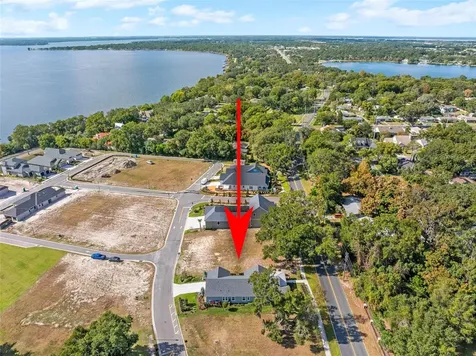 622 W 11th Avenue Mount Dora FL 32757