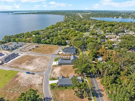 622 W 11th Avenue Mount Dora FL 32757