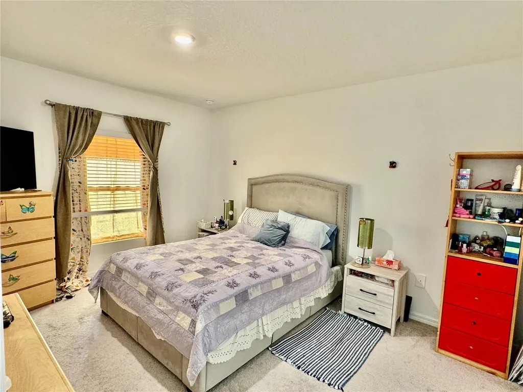 993 Calico Pointe Circle Groveland FL 34736