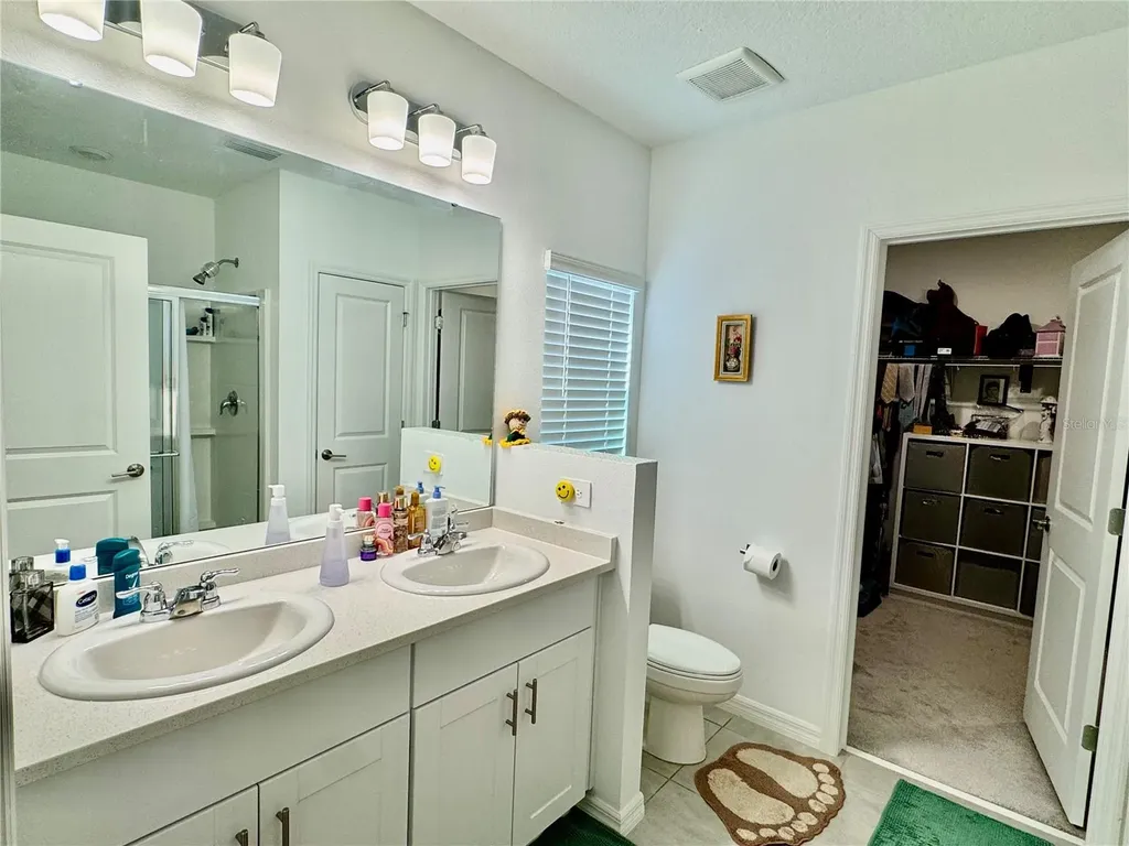 993 Calico Pointe Circle Groveland FL 34736