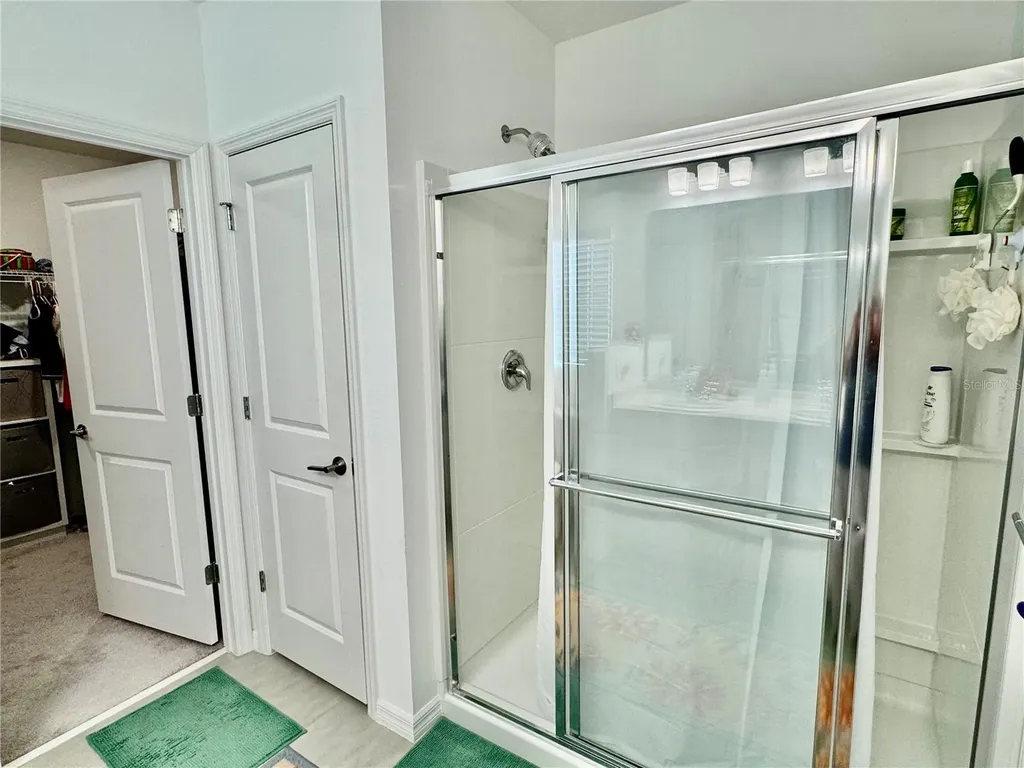 993 Calico Pointe Circle Groveland FL 34736