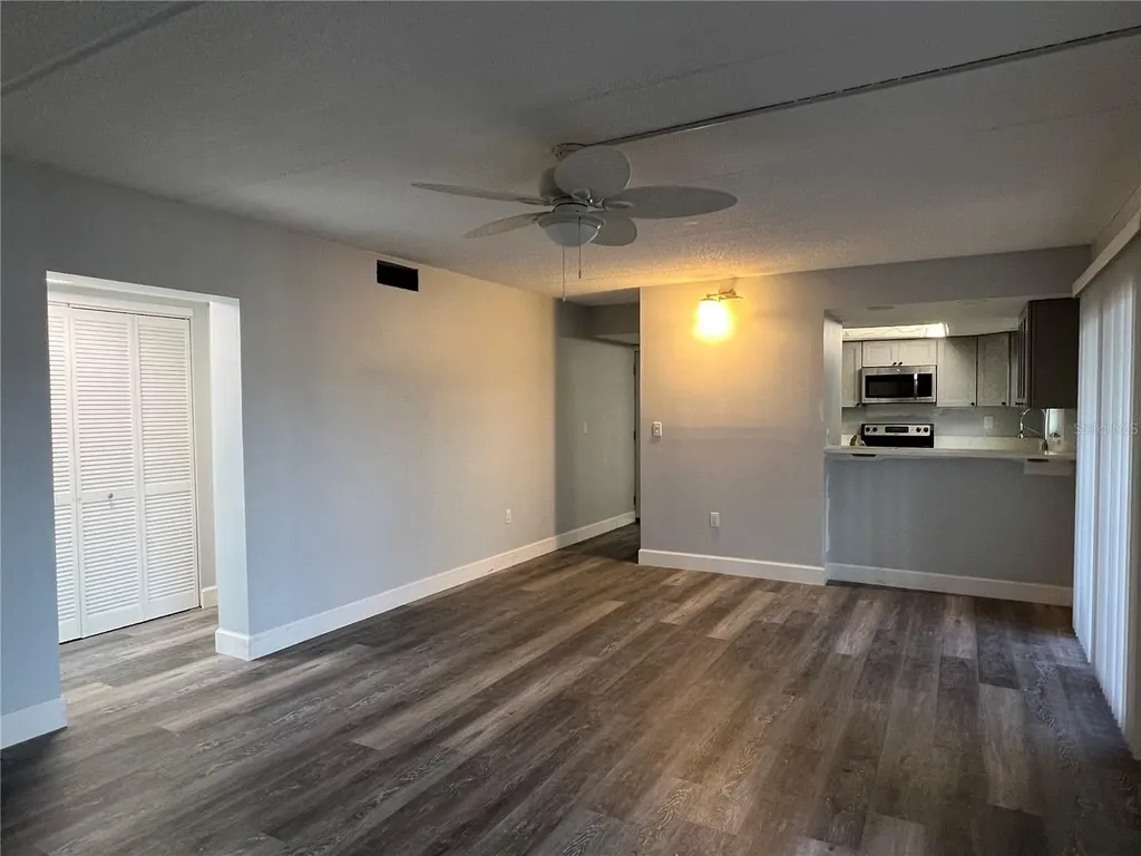 8825 Bay Pointe Drive Tampa FL 33615