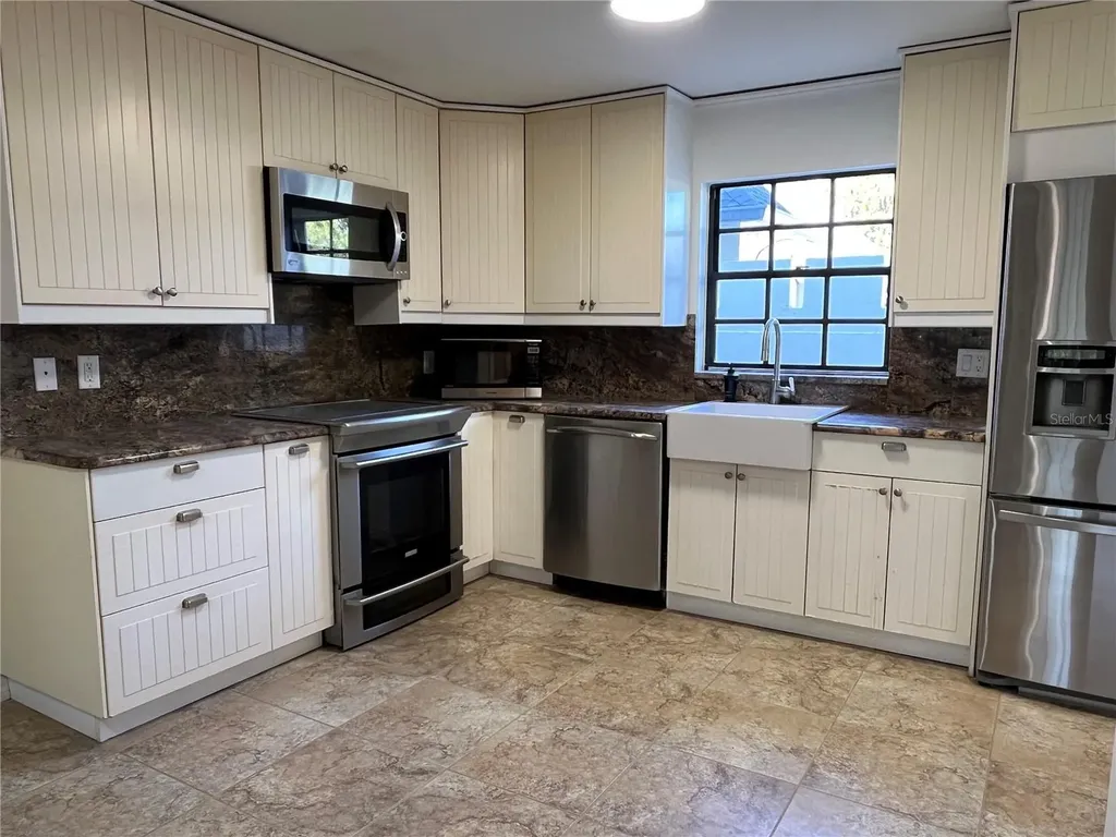 18714 Wimbledon Circle Lutz FL 33558