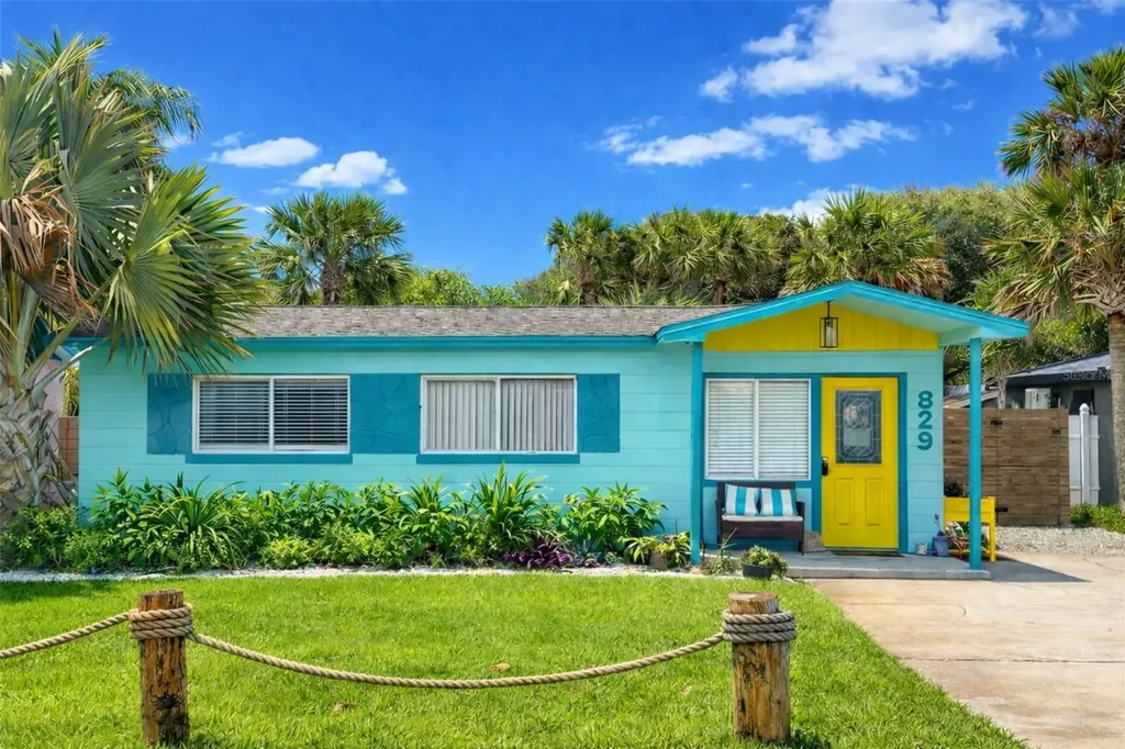 829 E 9th Avenue New Smyrna Beach FL 32169