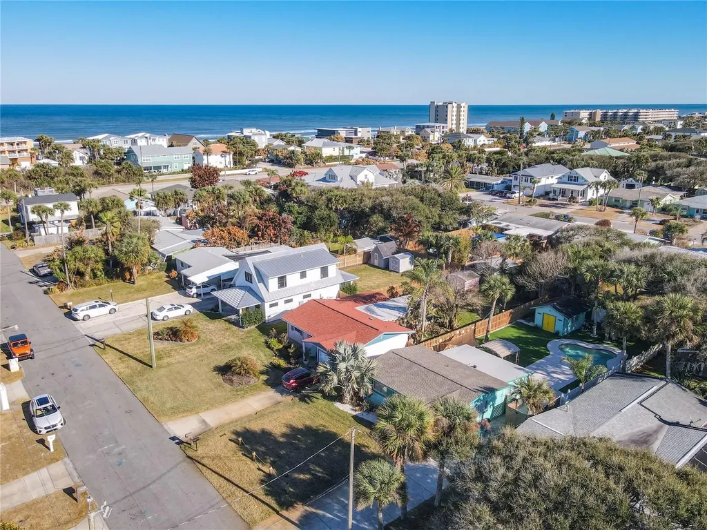 829 E 9th Avenue New Smyrna Beach FL 32169