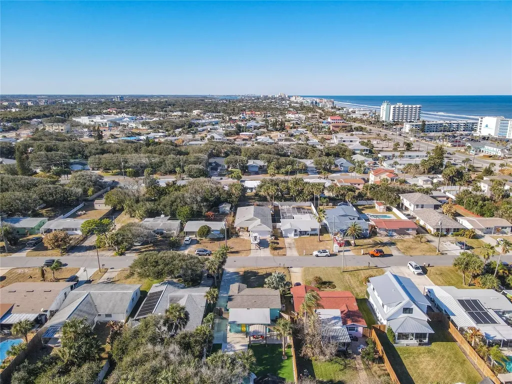 829 E 9th Avenue New Smyrna Beach FL 32169