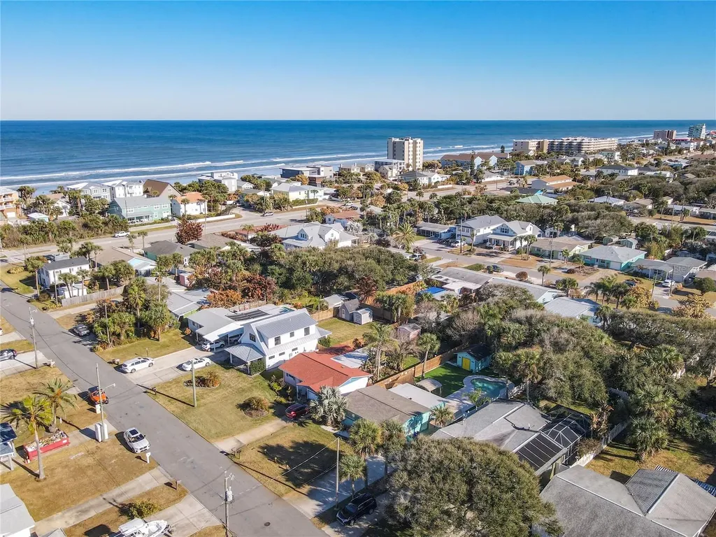 829 E 9th Avenue New Smyrna Beach FL 32169