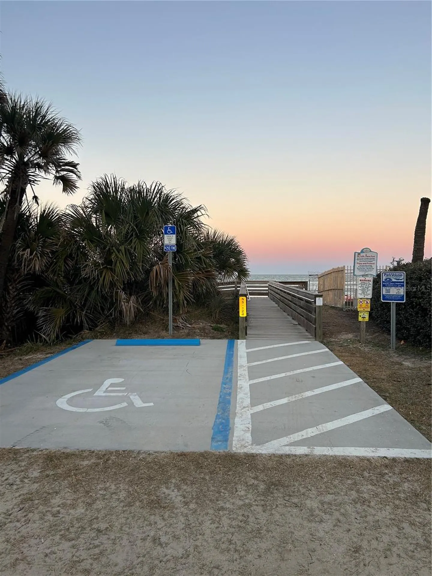 829 E 9th Avenue New Smyrna Beach FL 32169